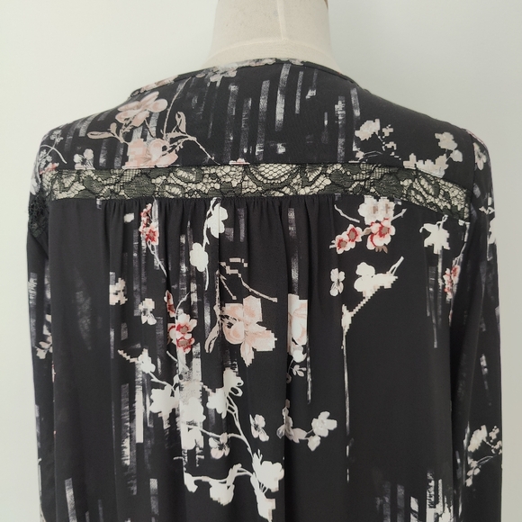 White House Black Market Floral Blouse 10 M Pink Flower Black Lace Chiffon Shirt - Picture 6 of 13